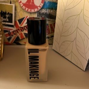 ILMAKIAGE FOUNDATION